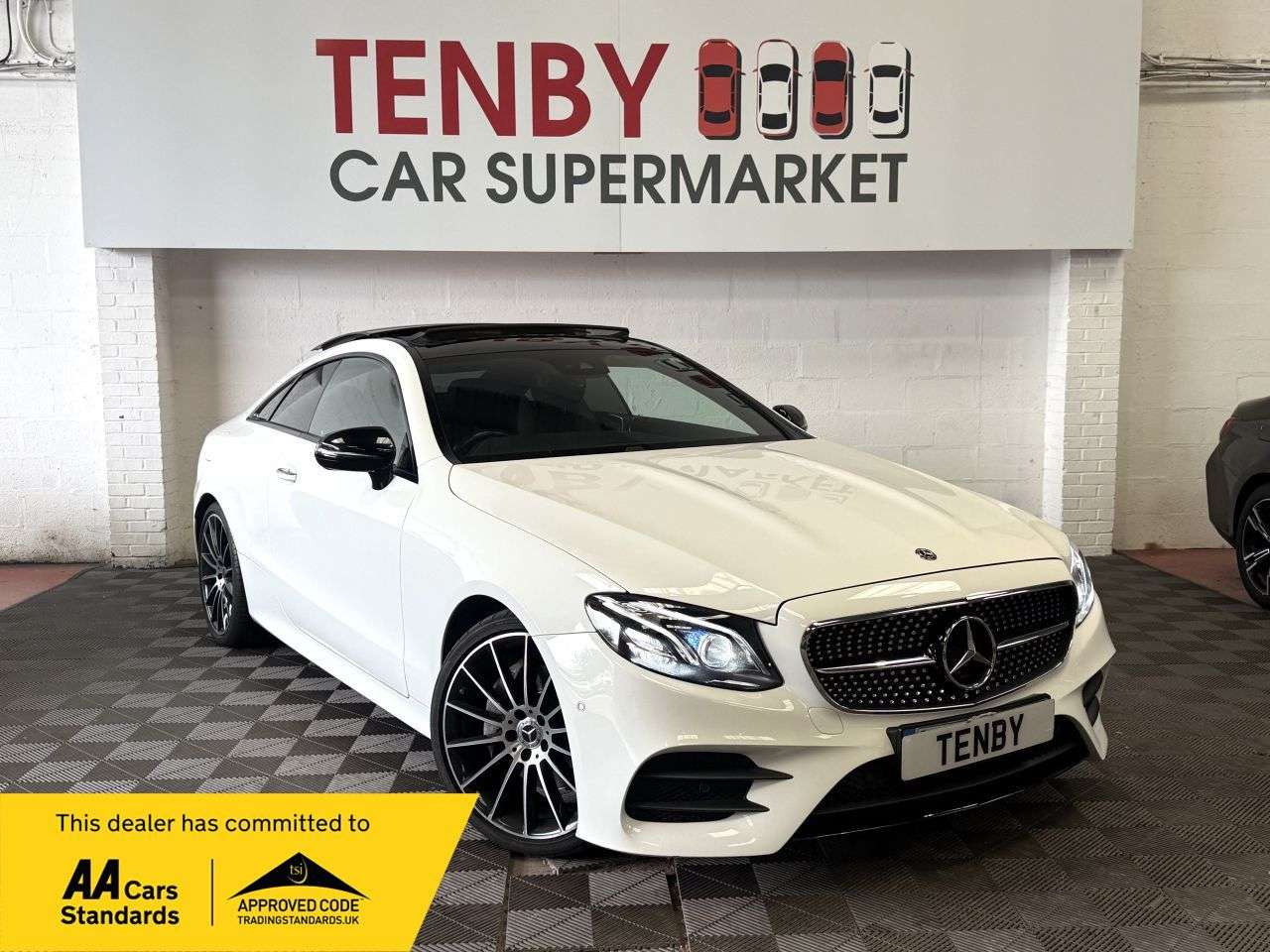 A 2018 MERCEDES-BENZ E CLASS 2.0 E220d AMG Line (Premium Plus) Coupe 2dr Diesel G-Tronic+ Euro 6 (s/s) ( A 2018 MERCEDES-BENZ E CLASS 2.0 E220d AMG Line (Premium Plus) Coupe 2dr Diesel G-Tronic+ Euro 6 (s/s) (