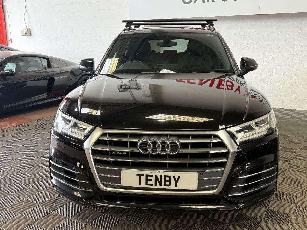 A 2017 AUDI Q5 2.0 TDI S line SUV 5dr Diesel S Tronic quattro Euro 6 (s/s) (190 ps) DIGI D A 2017 AUDI Q5 2.0 TDI S line SUV 5dr Diesel S Tronic quattro Euro 6 (s/s) (190 ps) DIGI D