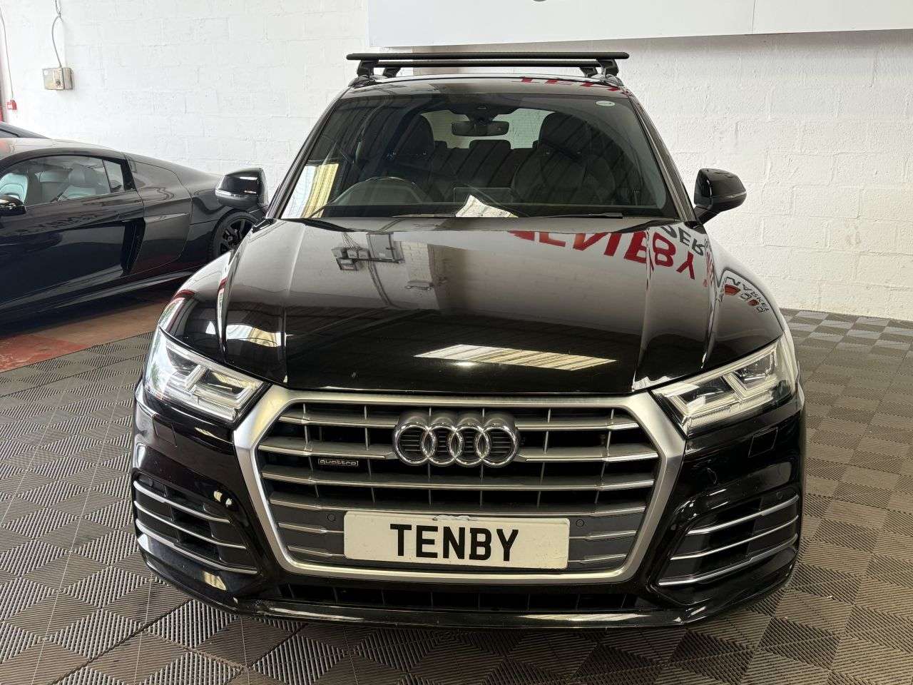 A 2017 AUDI Q5 2.0 TDI S line SUV 5dr Diesel S Tronic quattro Euro 6 (s/s) (190 ps) DIGI D A 2017 AUDI Q5 2.0 TDI S line SUV 5dr Diesel S Tronic quattro Euro 6 (s/s) (190 ps) DIGI D