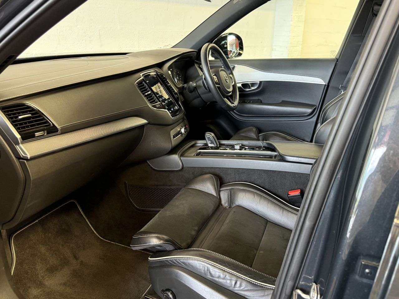 2019 VOLVO XC90 2019 VOLVO XC90