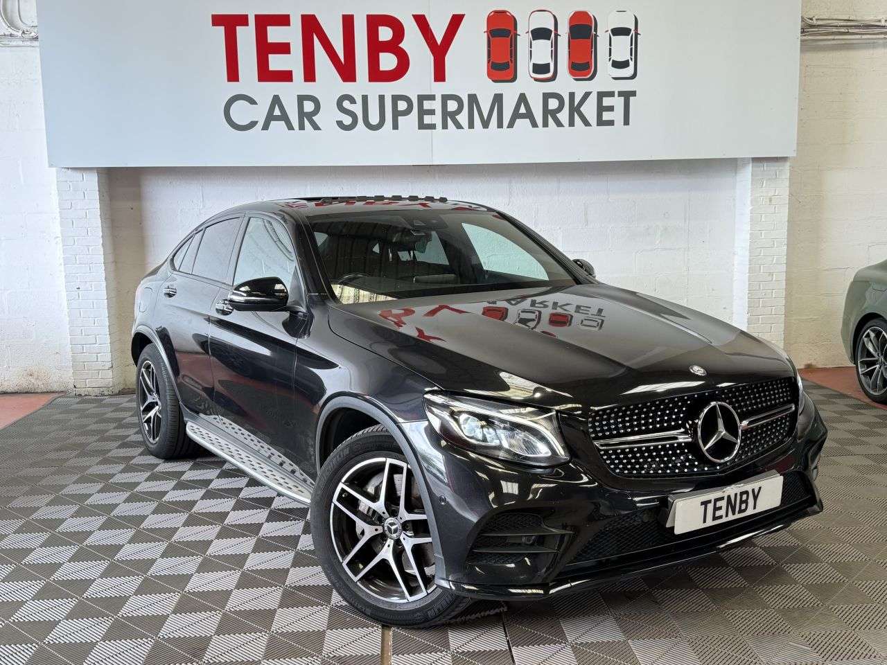 A 2016 MERCEDES-BENZ GLC 2.1 GLC250d AMG Line (Premium Plus) Coupe 5dr Diesel G-Tronic 4MATIC Euro 6 A 2016 MERCEDES-BENZ GLC 2.1 GLC250d AMG Line (Premium Plus) Coupe 5dr Diesel G-Tronic 4MATIC Euro 6