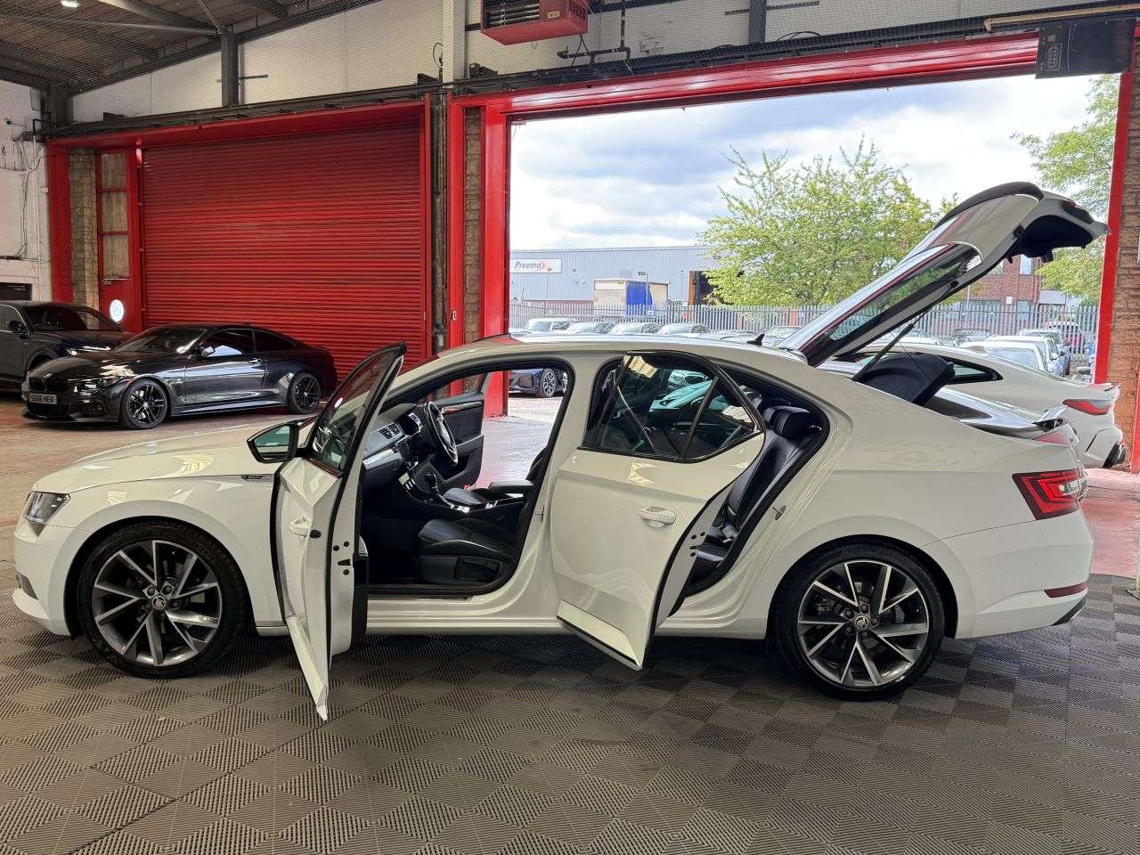 2018 SKODA SUPERB 2018 SKODA SUPERB