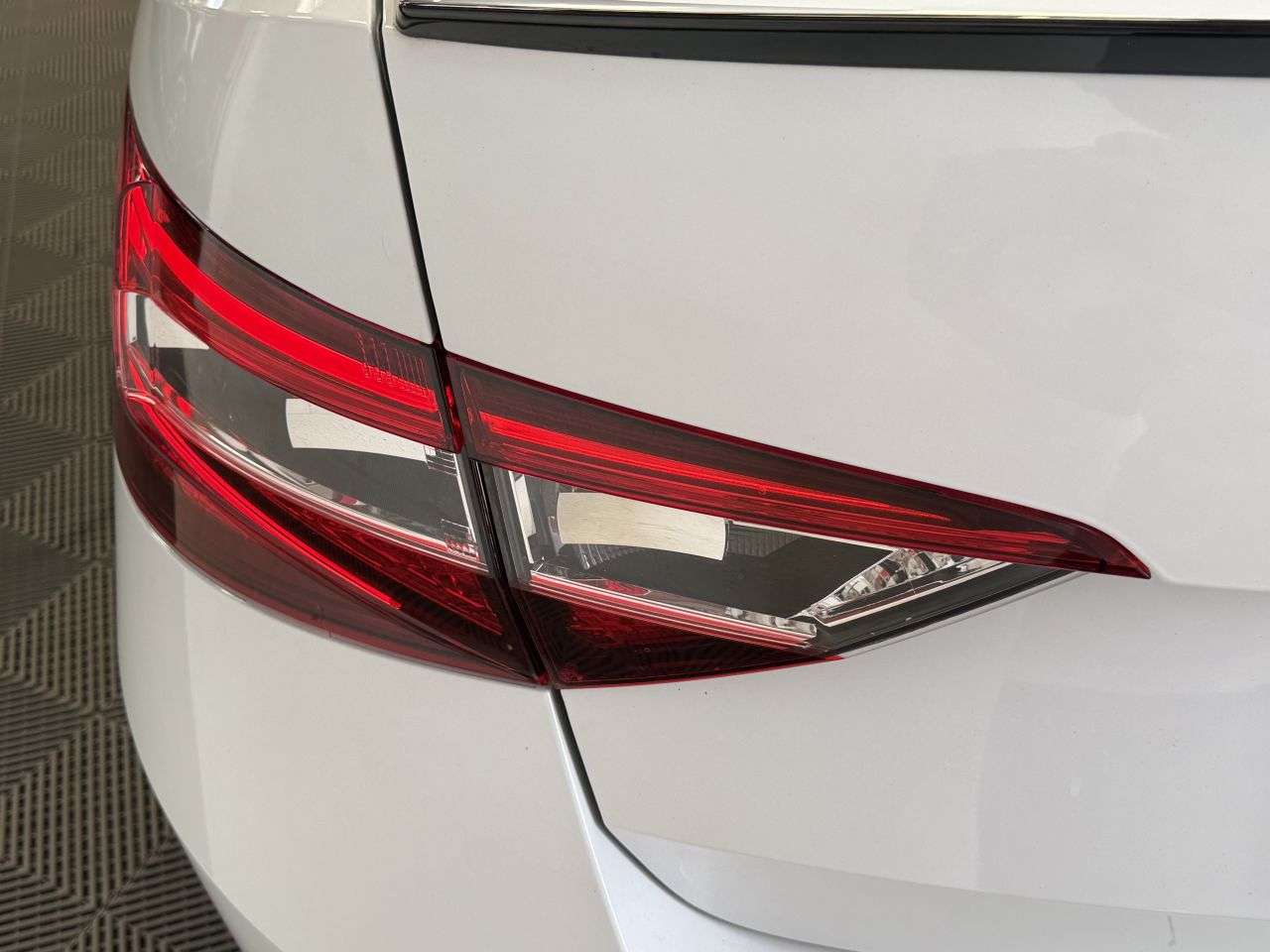2018 SKODA SUPERB 2018 SKODA SUPERB
