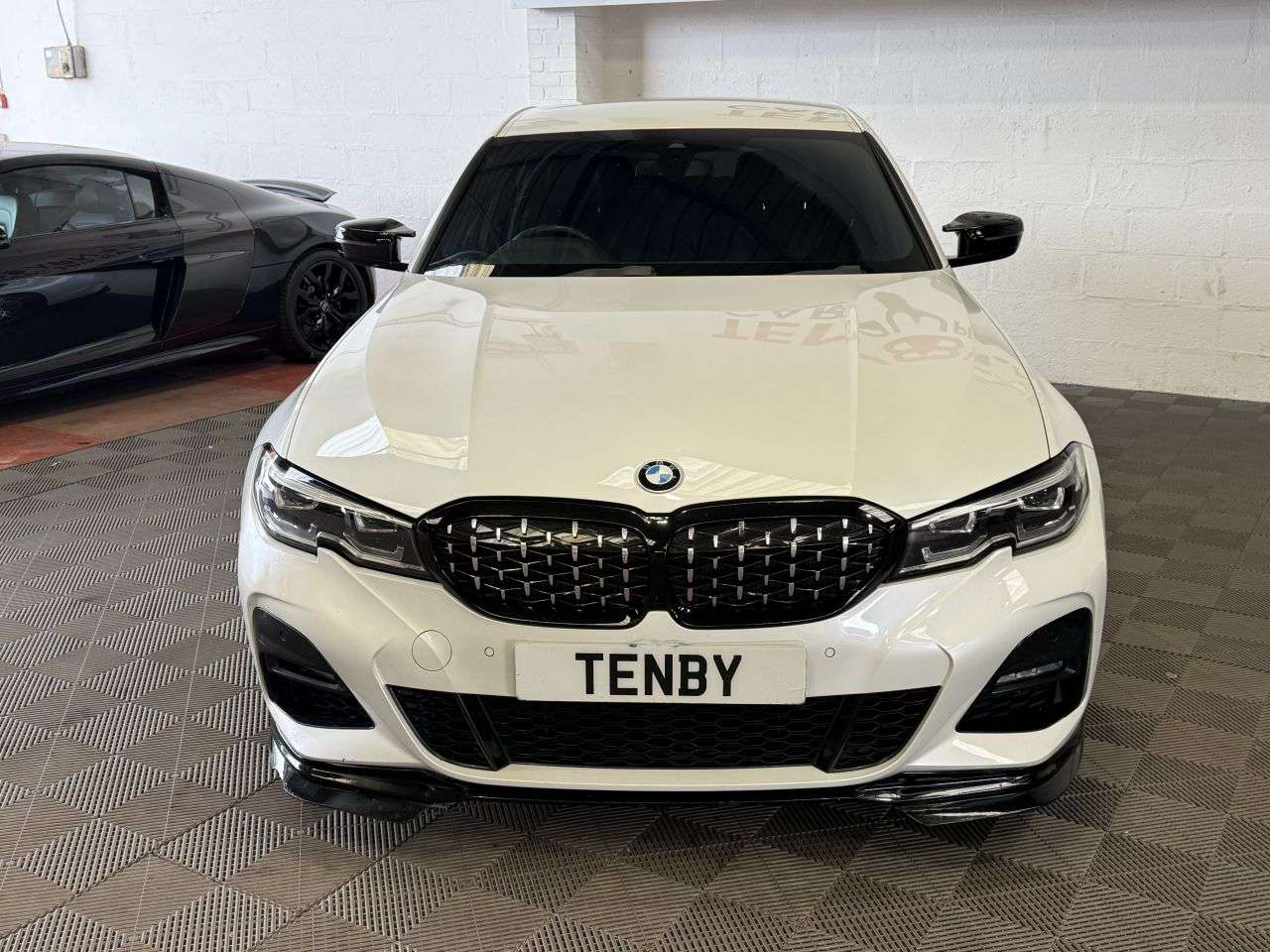 A 2019 BMW 3 SERIES 2.0 330e 12kWh M Sport Saloon 4dr Petrol Plug-in Hybrid Auto Euro 6 (s/s) ( A 2019 BMW 3 SERIES 2.0 330e 12kWh M Sport Saloon 4dr Petrol Plug-in Hybrid Auto Euro 6 (s/s) (
