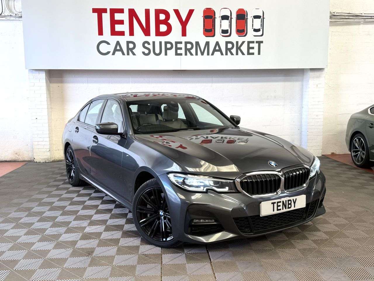 A 2020 BMW 3 SERIES 2.0 330e 12kWh M Sport Saloon 4dr Petrol Plug-in Hybrid Auto Euro 6 (s/s) ( A 2020 BMW 3 SERIES 2.0 330e 12kWh M Sport Saloon 4dr Petrol Plug-in Hybrid Auto Euro 6 (s/s) (