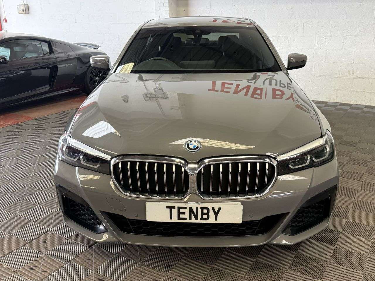 A 2021 BMW 5 SERIES 2.0 530e 12kWh M Sport Saloon 4dr Petrol Plug-in Hybrid Steptronic xDrive E A 2021 BMW 5 SERIES 2.0 530e 12kWh M Sport Saloon 4dr Petrol Plug-in Hybrid Steptronic xDrive E