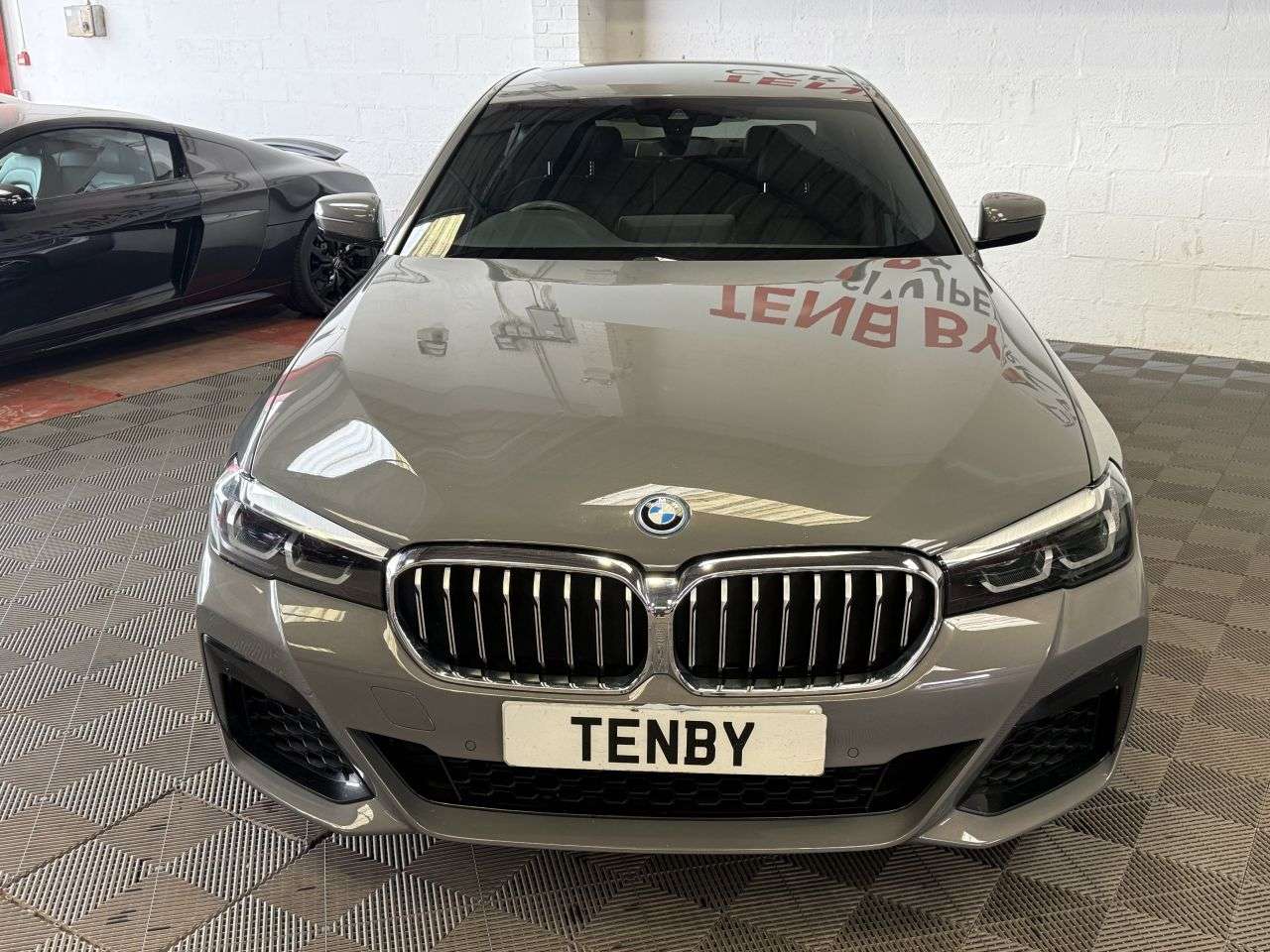 A 2021 BMW 5 SERIES 2.0 530e 12kWh M Sport Saloon 4dr Petrol Plug-in Hybrid Steptronic xDrive E A 2021 BMW 5 SERIES 2.0 530e 12kWh M Sport Saloon 4dr Petrol Plug-in Hybrid Steptronic xDrive E