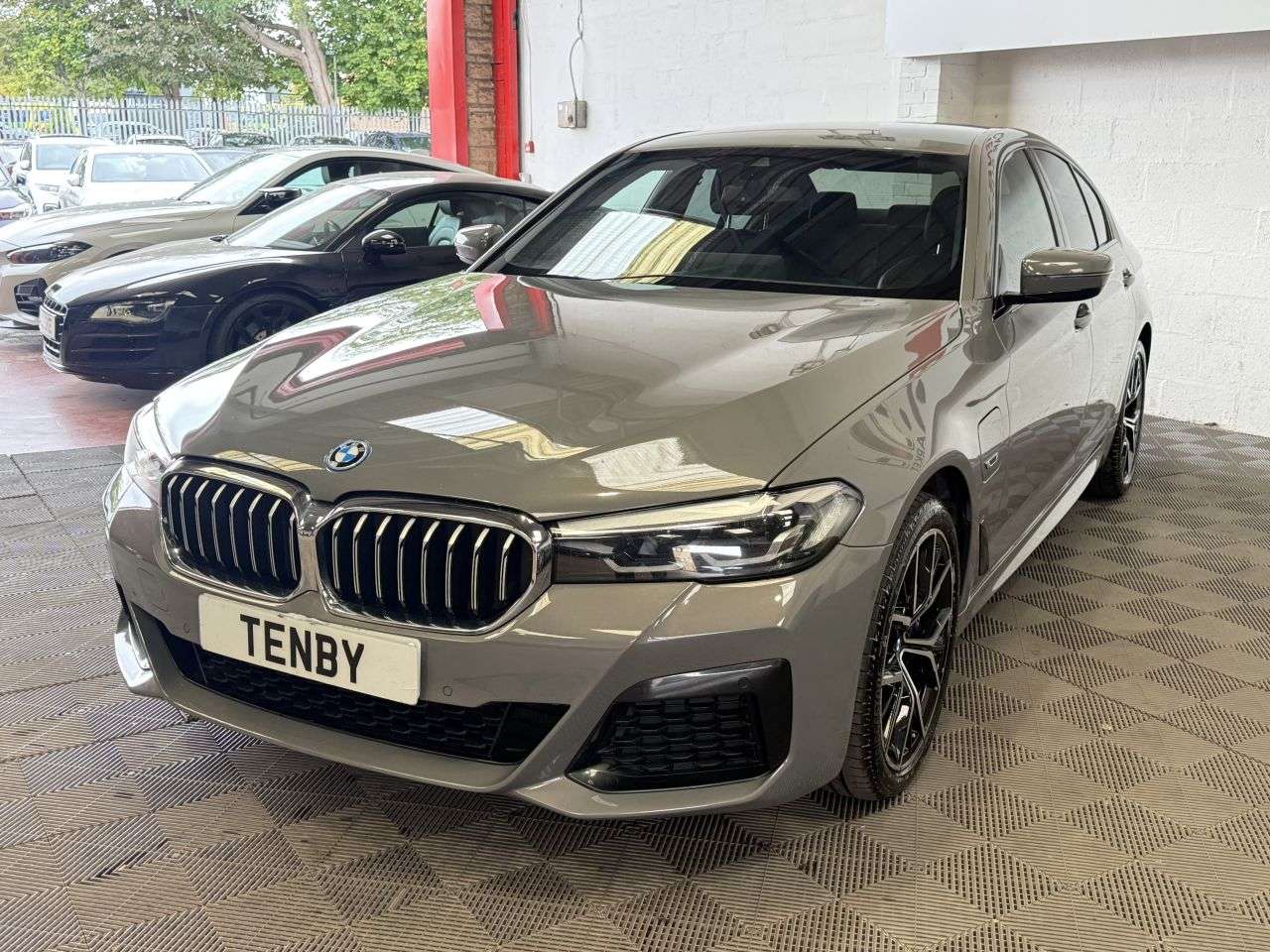2021 BMW 5 SERIES 2021 BMW 5 SERIES