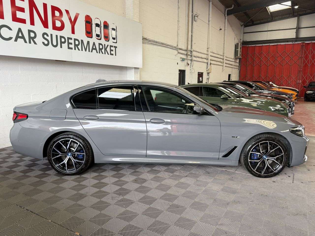 2021 BMW 5 SERIES 2021 BMW 5 SERIES