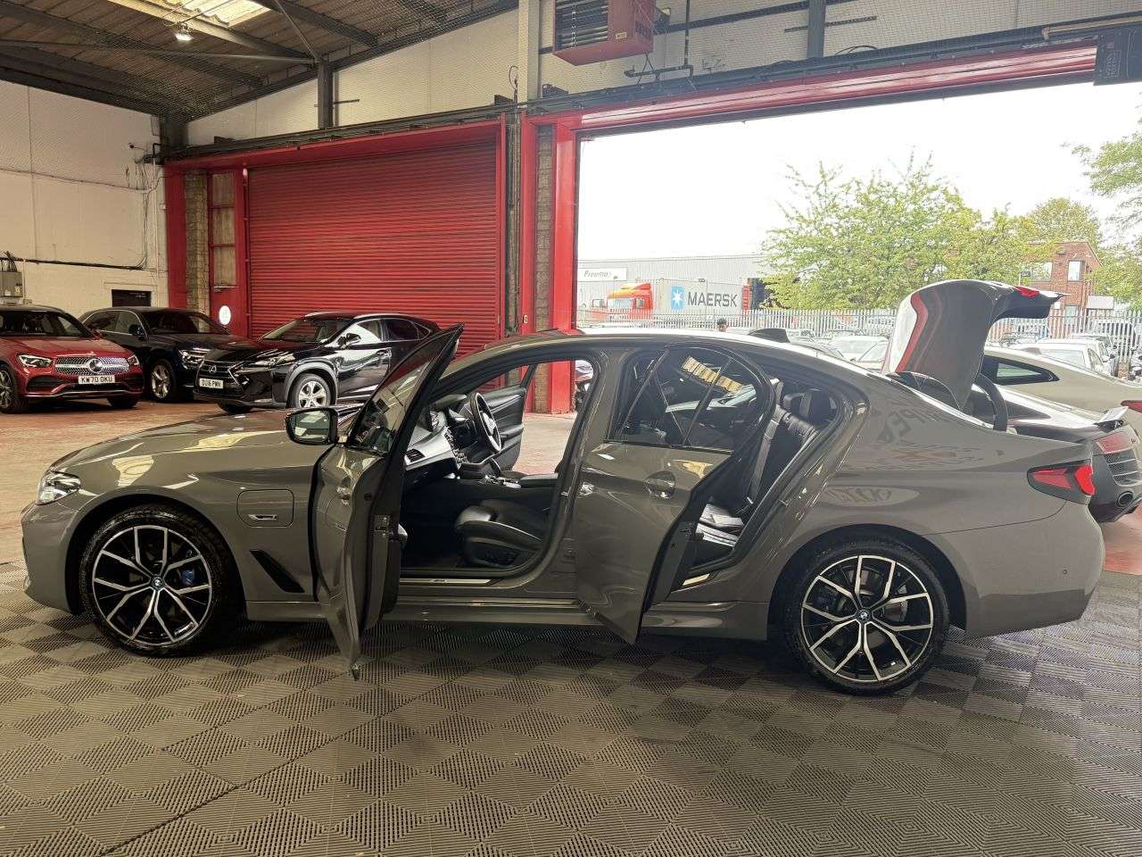 2021 BMW 5 SERIES 2021 BMW 5 SERIES