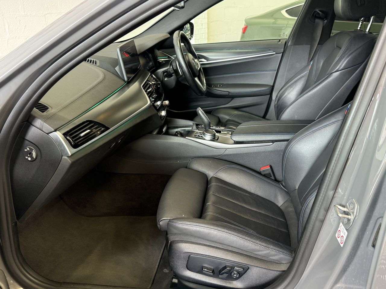 2021 BMW 5 SERIES 2021 BMW 5 SERIES