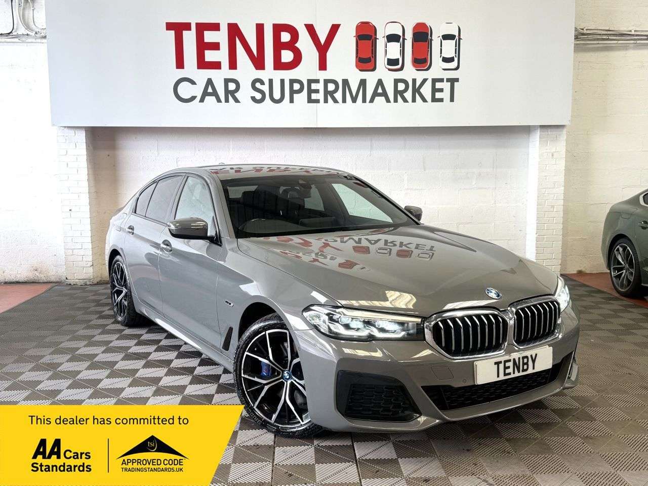A 2021 BMW 5 SERIES 2.0 530e 12kWh M Sport Saloon 4dr Petrol Plug-in Hybrid Steptronic xDrive E A 2021 BMW 5 SERIES 2.0 530e 12kWh M Sport Saloon 4dr Petrol Plug-in Hybrid Steptronic xDrive E