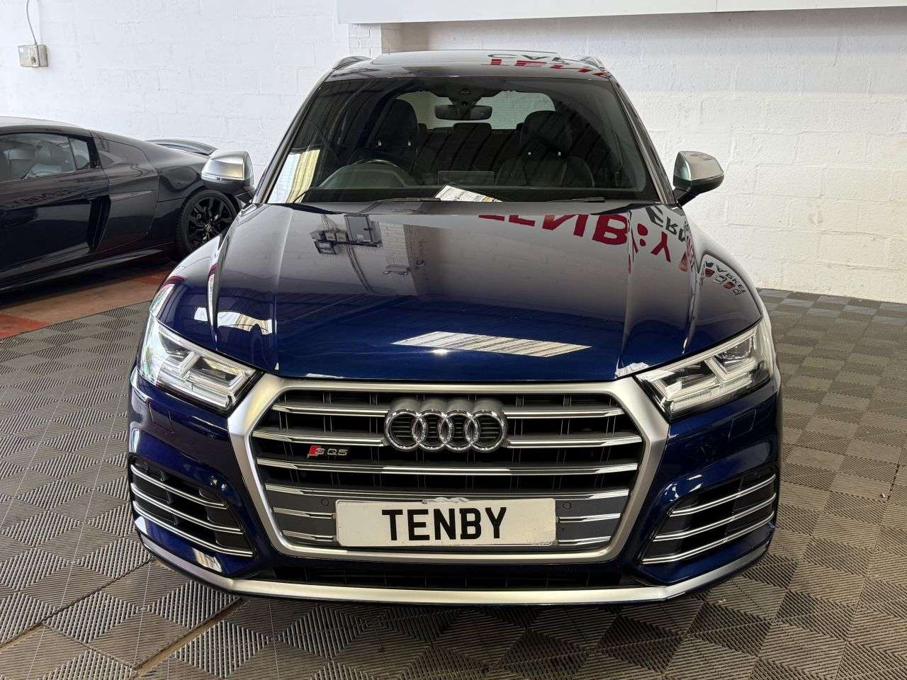 A 2017 AUDI Q5 SQ5 TFSI QUATTRO A 2017 AUDI Q5 SQ5 TFSI QUATTRO