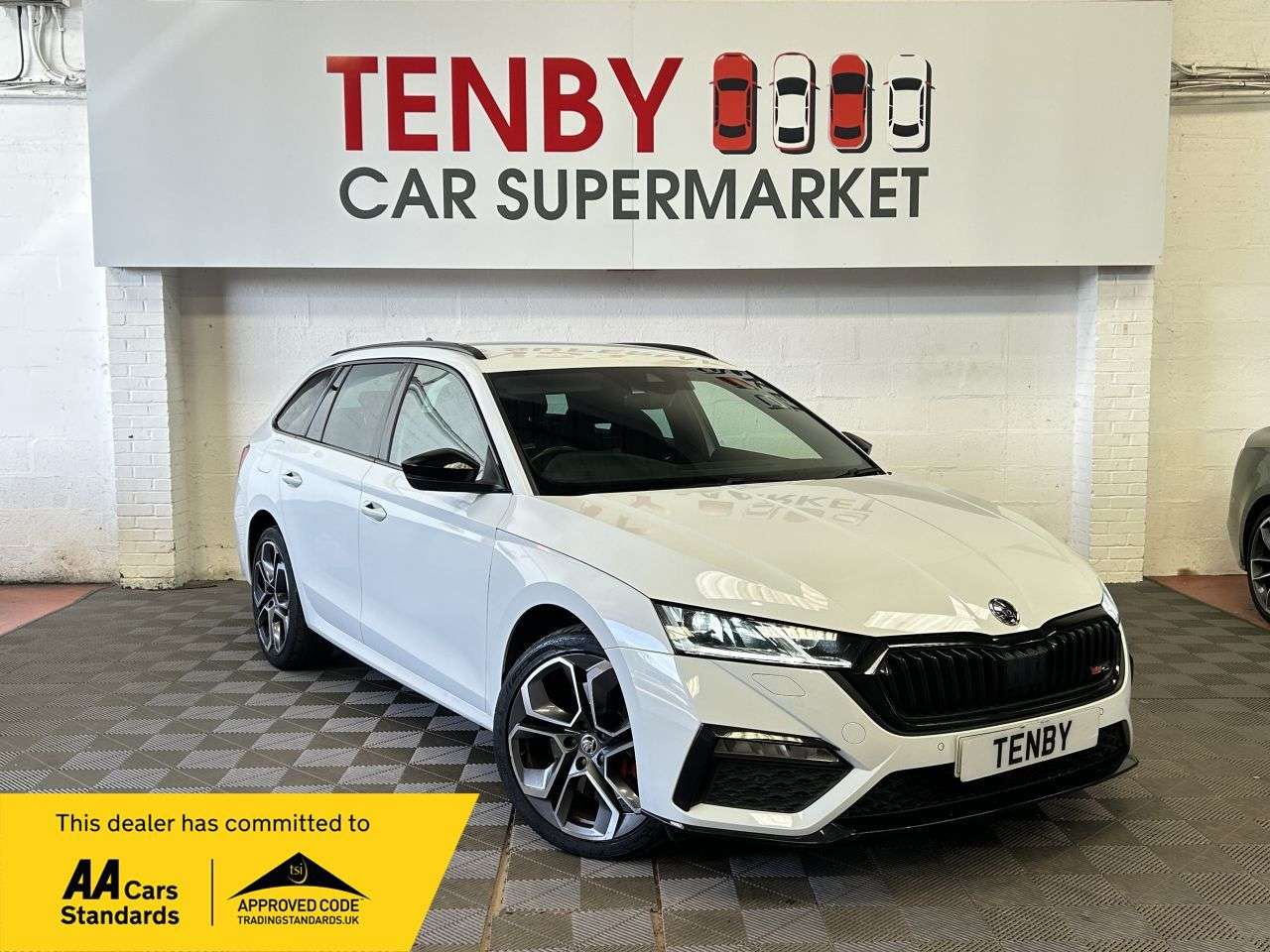 A 2021 SKODA OCTAVIA 1.4 TSI iV 13kWh vRS Estate 5dr Petrol Plug-in Hybrid DSG Euro 6 (s/s) (245 A 2021 SKODA OCTAVIA 1.4 TSI iV 13kWh vRS Estate 5dr Petrol Plug-in Hybrid DSG Euro 6 (s/s) (245