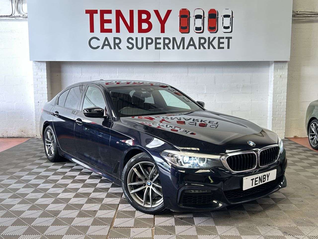 A 2018 BMW 5 SERIES 2.0 520d M Sport Saloon 4dr Diesel Auto Euro 6 (s/s) (190 ps) A 2018 BMW 5 SERIES 2.0 520d M Sport Saloon 4dr Diesel Auto Euro 6 (s/s) (190 ps)