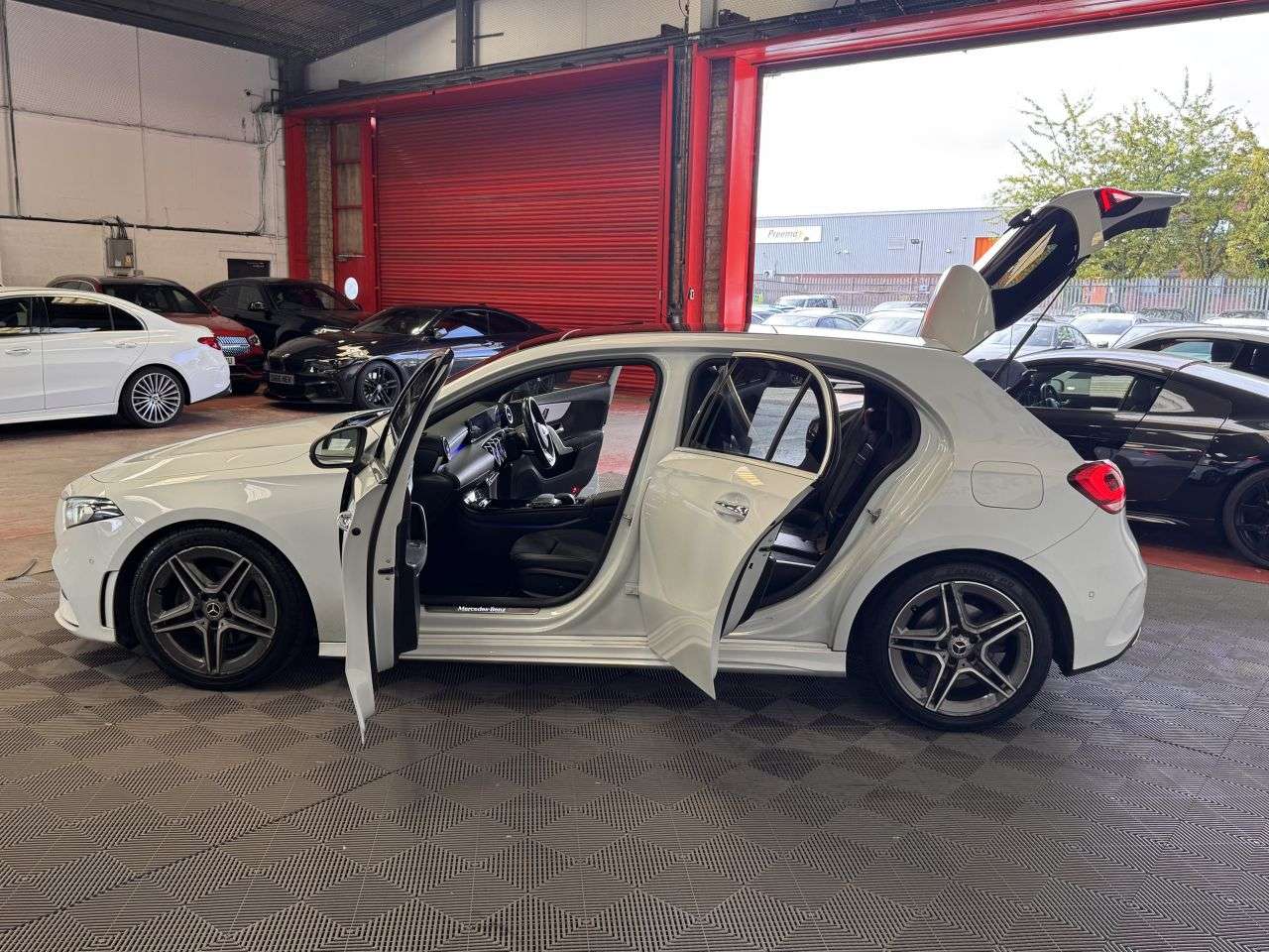 2021 MERCEDES-BENZ A CLASS 2021 MERCEDES-BENZ A CLASS