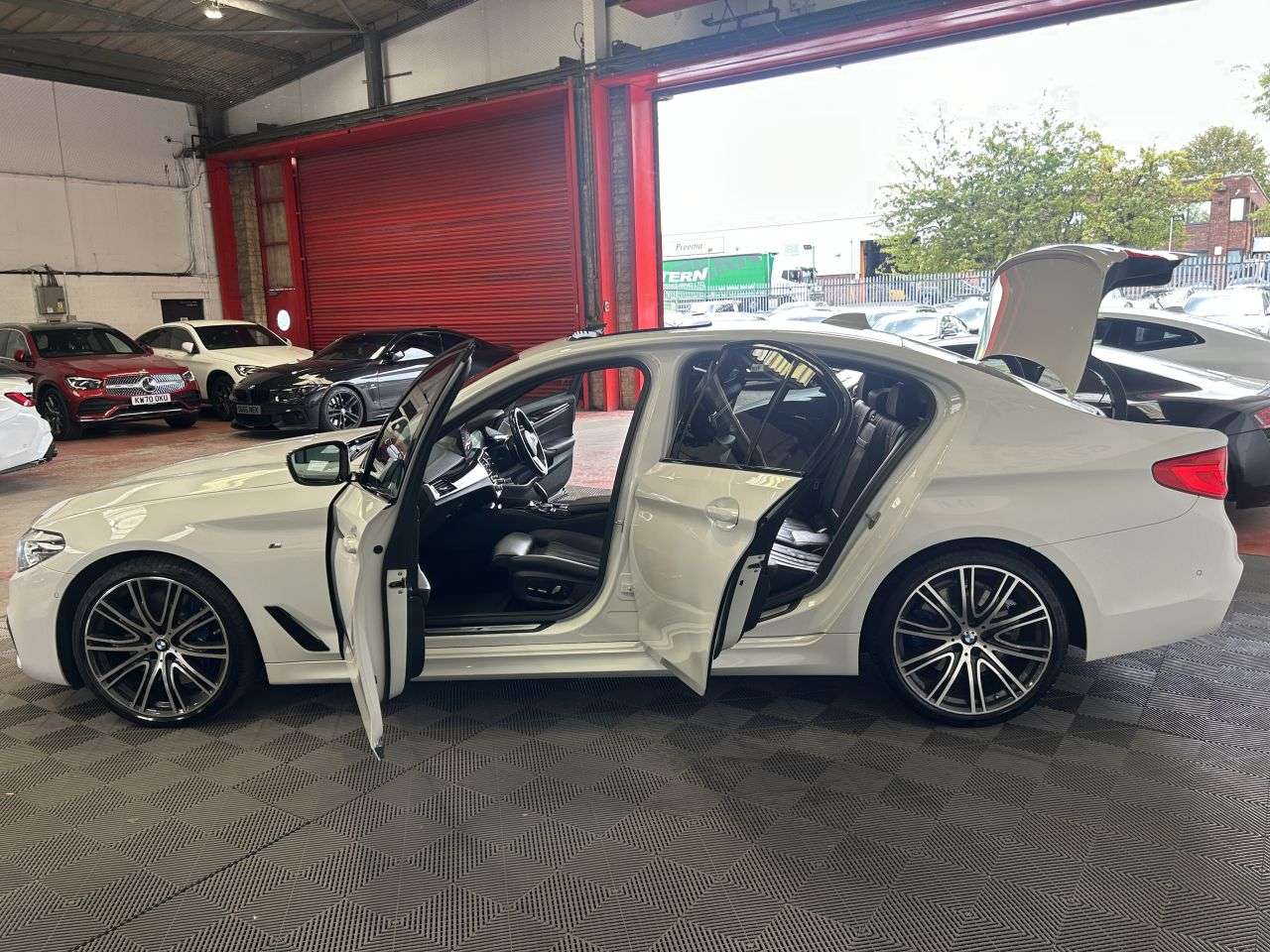 2019 BMW 5 SERIES 2019 BMW 5 SERIES