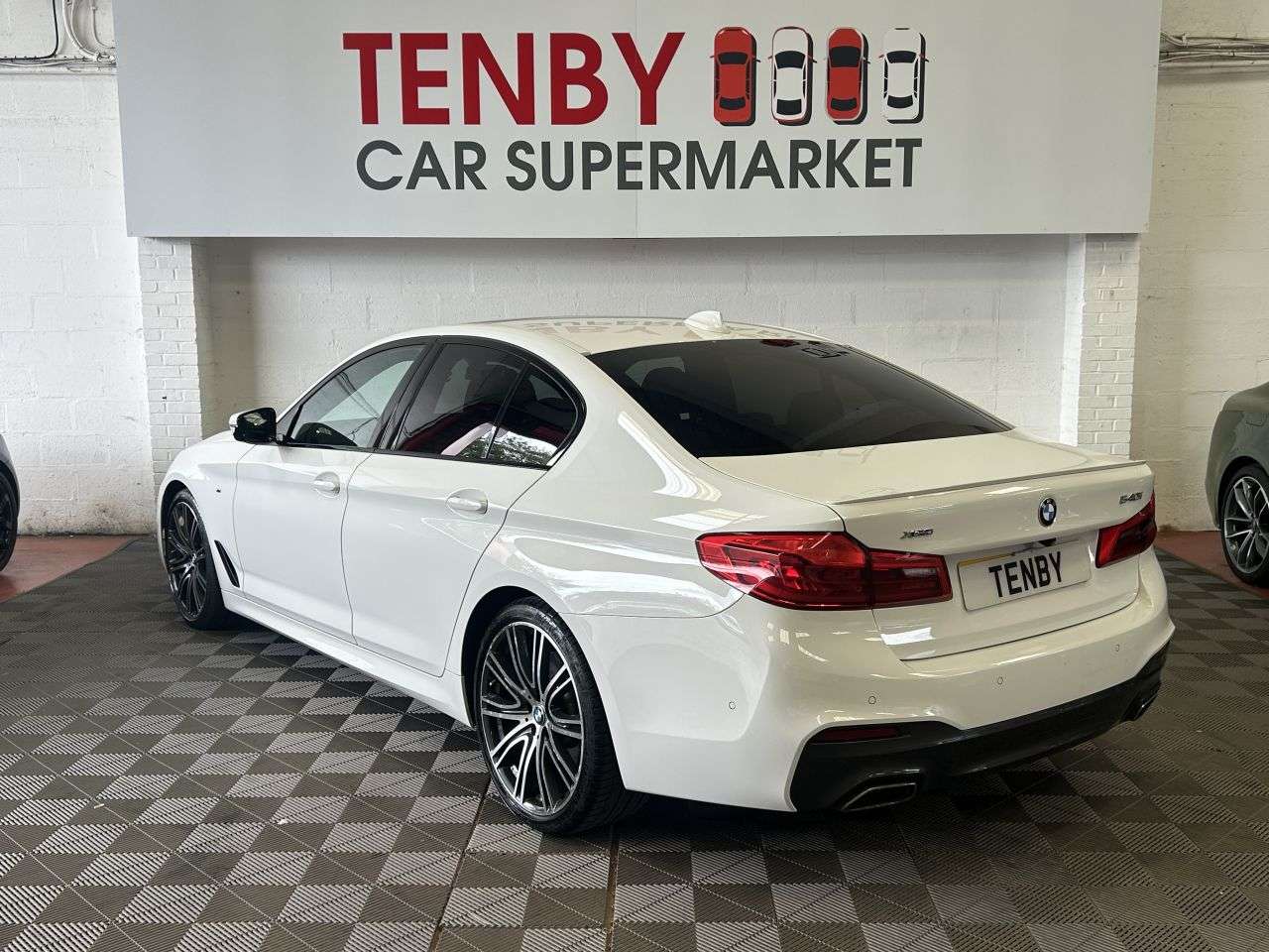 2019 BMW 5 SERIES 2019 BMW 5 SERIES