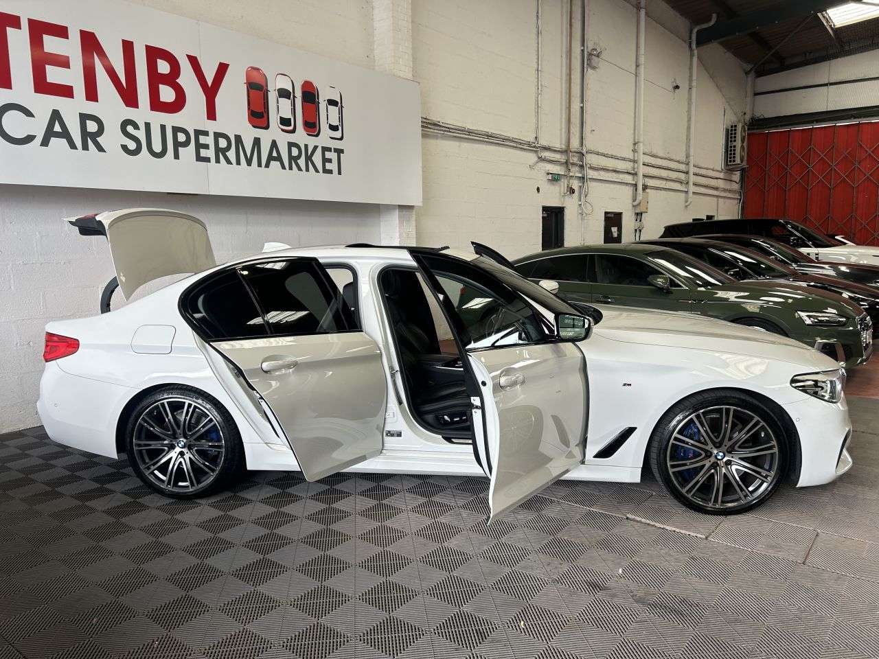 2019 BMW 5 SERIES 2019 BMW 5 SERIES