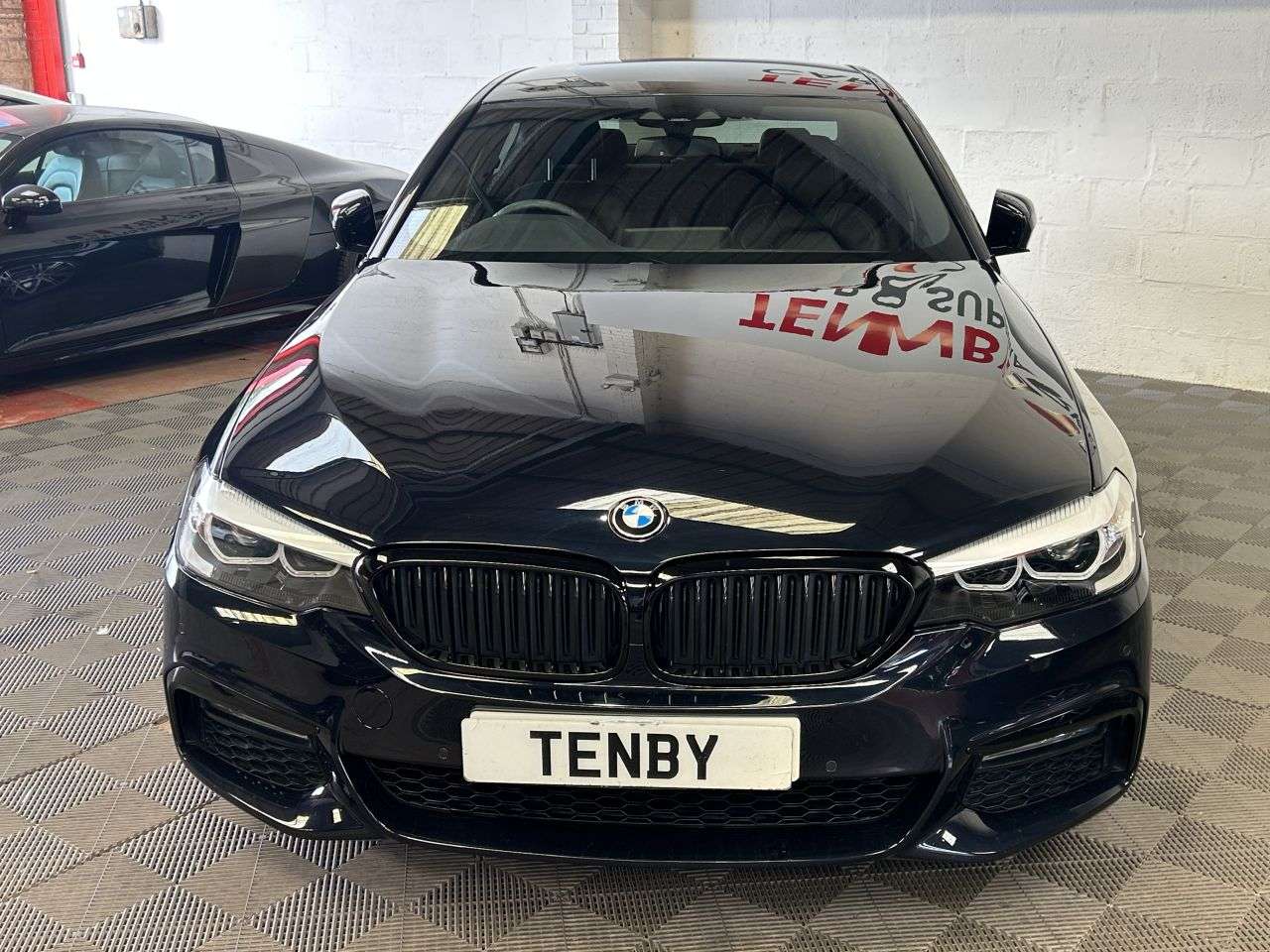 A 2018 BMW 5 SERIES 3.0 530d M Sport Saloon 4dr Diesel Auto xDrive Euro 6 (s/s) (265 ps) A 2018 BMW 5 SERIES 3.0 530d M Sport Saloon 4dr Diesel Auto xDrive Euro 6 (s/s) (265 ps)