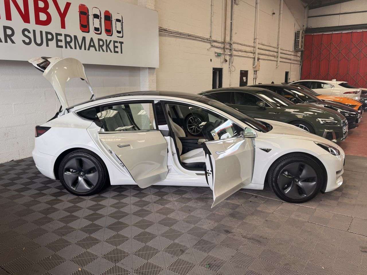 2020 TESLA MODEL 3 2020 TESLA MODEL 3