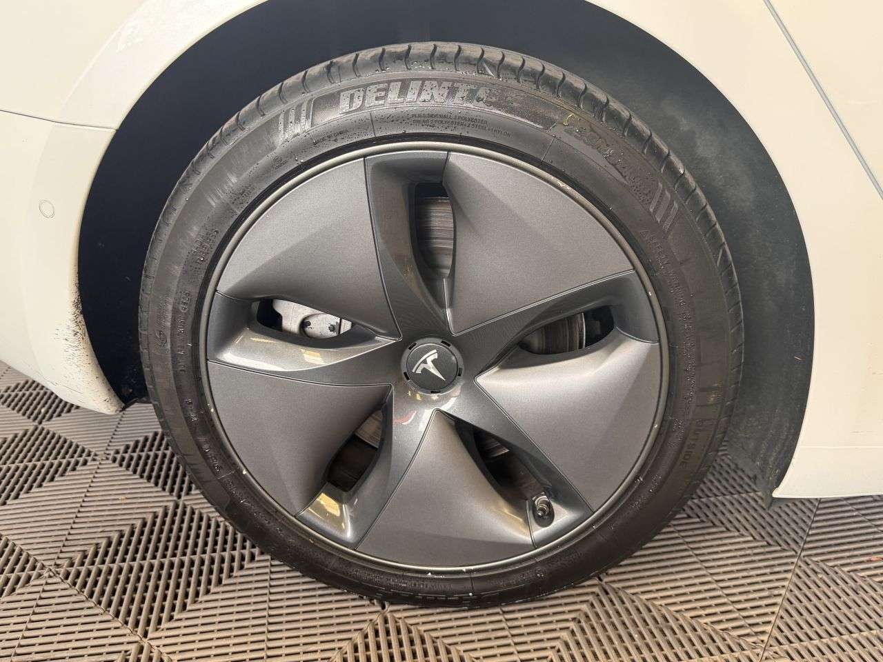 2020 TESLA MODEL 3 2020 TESLA MODEL 3