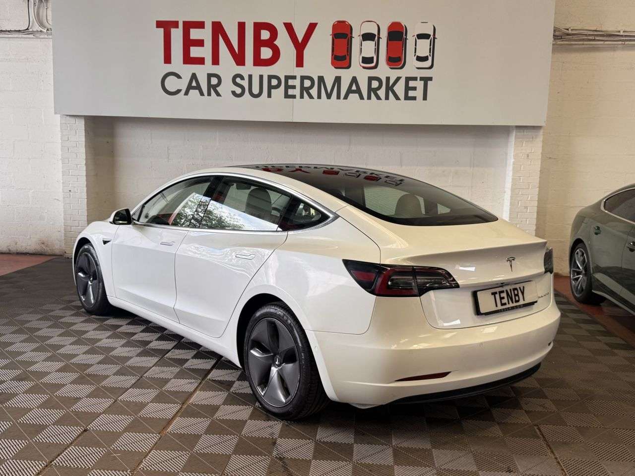 2020 TESLA MODEL 3 2020 TESLA MODEL 3