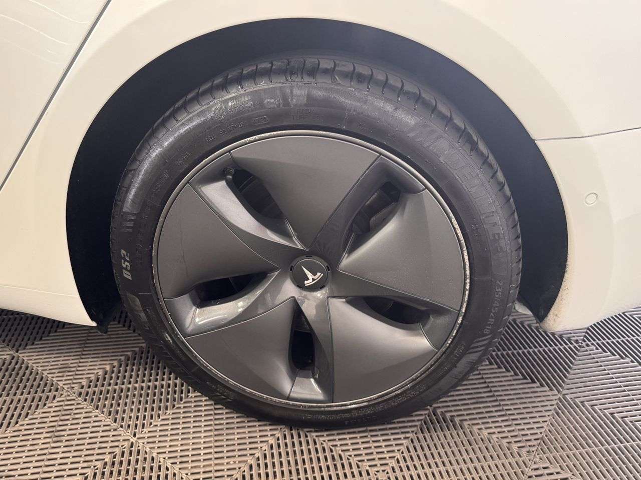 2020 TESLA MODEL 3 2020 TESLA MODEL 3