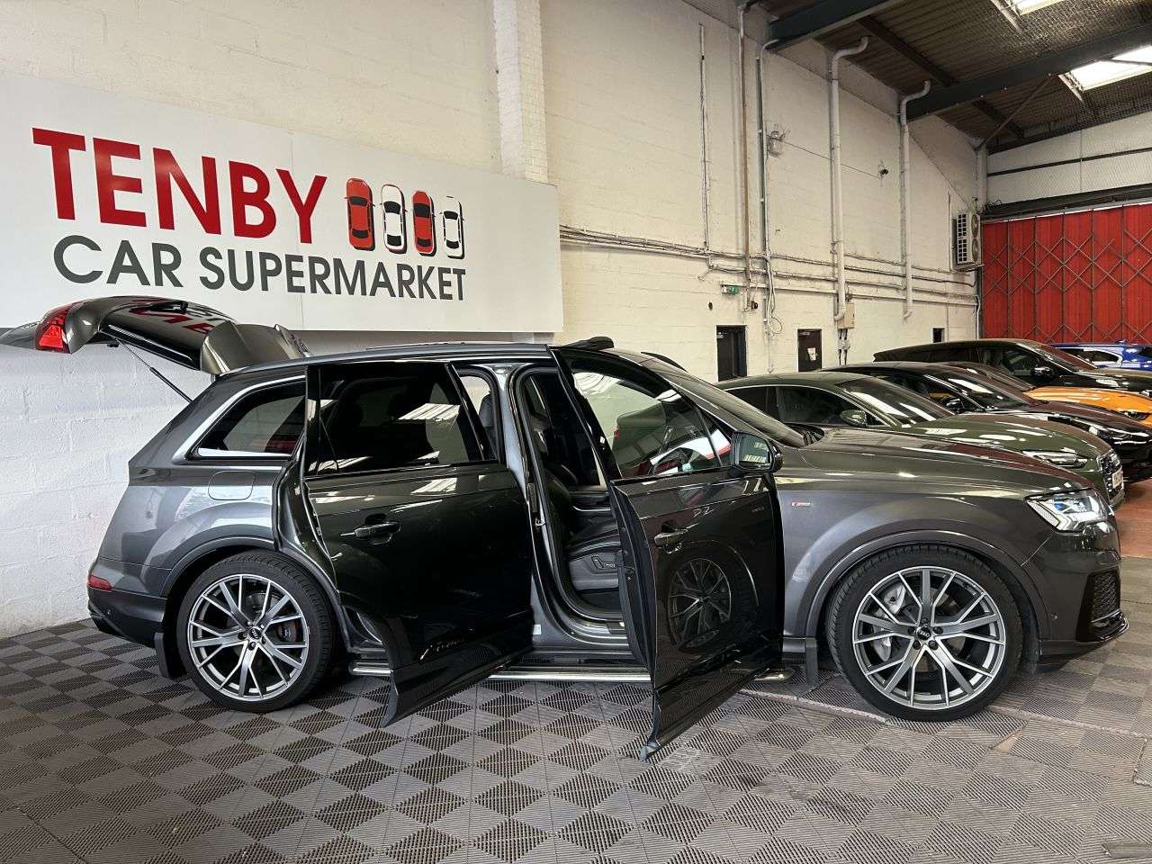 2020 AUDI Q7 2020 AUDI Q7