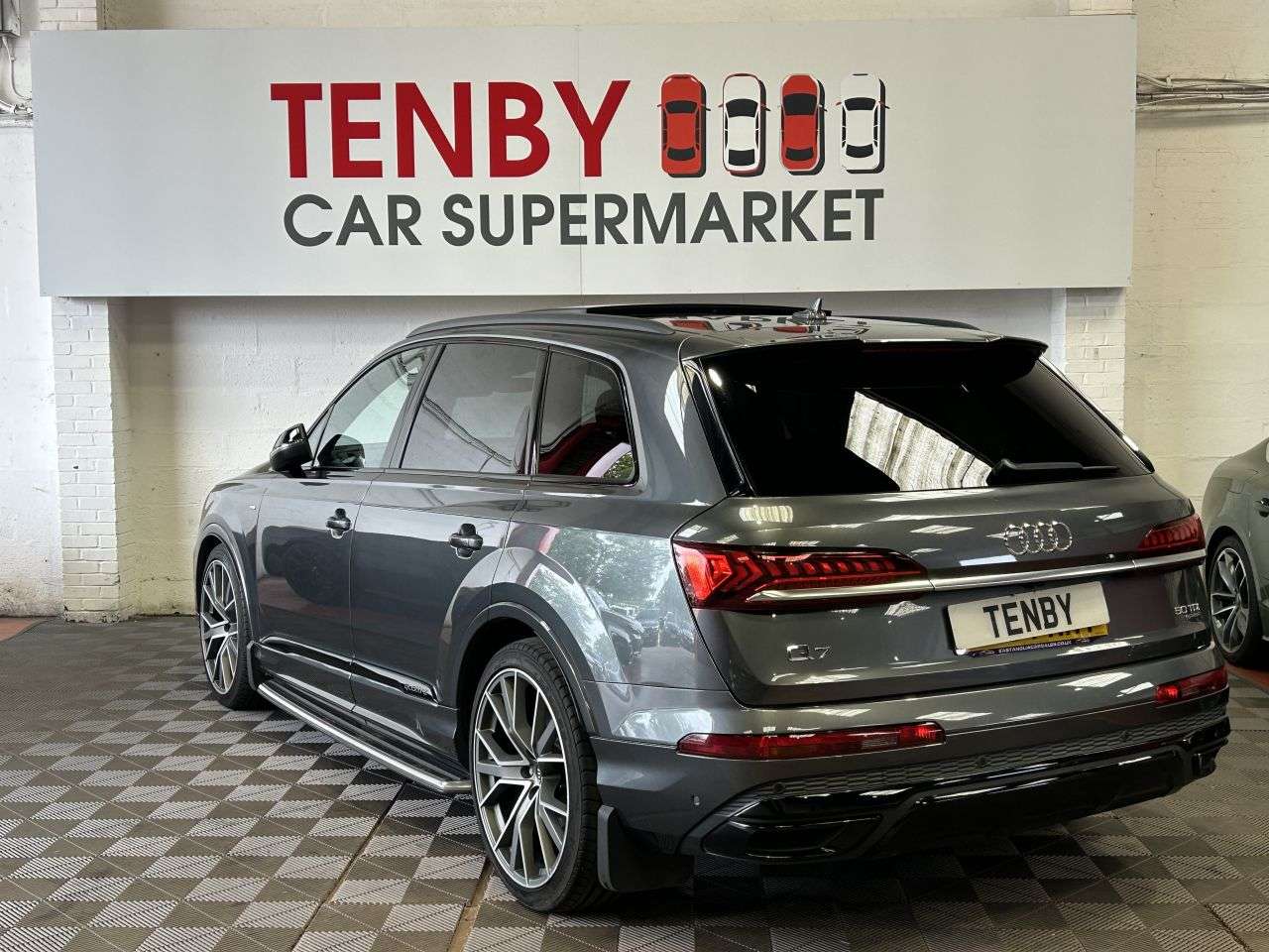 2020 AUDI Q7 2020 AUDI Q7
