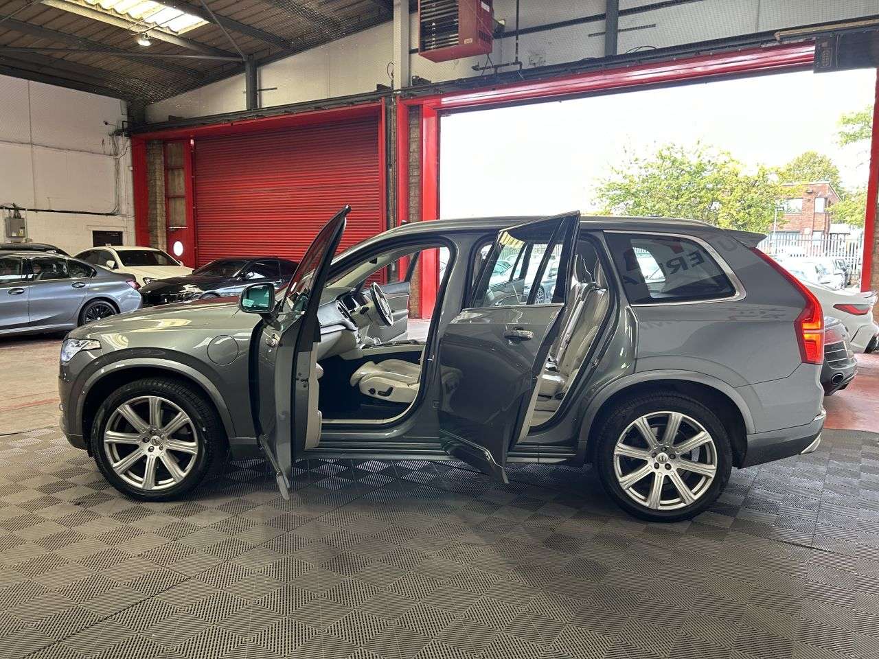 2017 VOLVO XC90 2017 VOLVO XC90