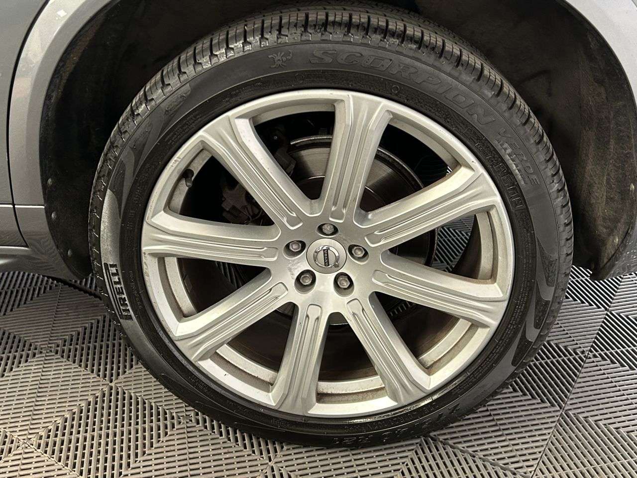 2017 VOLVO XC90 2017 VOLVO XC90