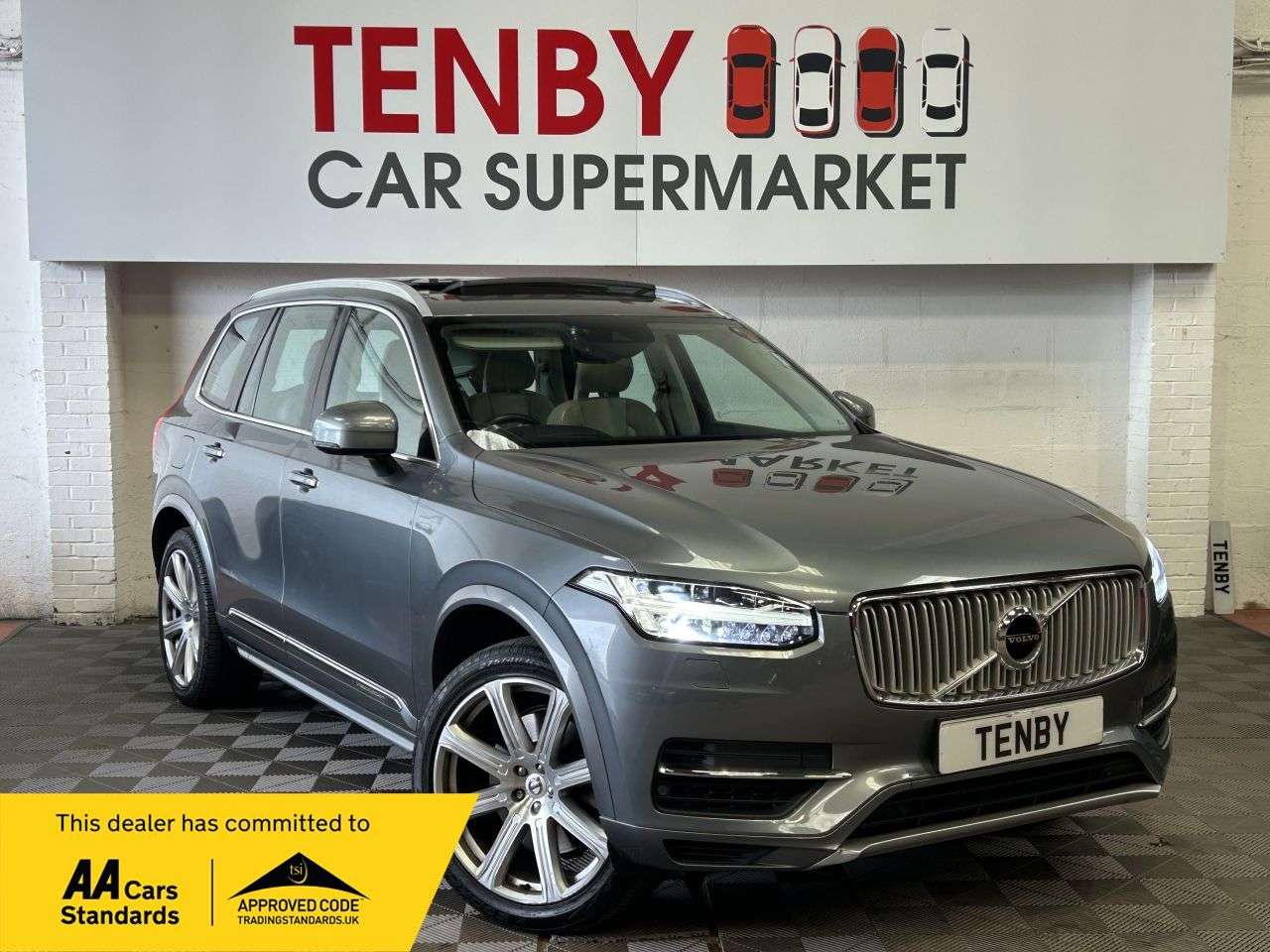 A 2017 VOLVO XC90 2.0h T8 Twin Engine 10.4kWh Inscription Pro SUV 5dr Petrol Plug-in Hybrid A A 2017 VOLVO XC90 2.0h T8 Twin Engine 10.4kWh Inscription Pro SUV 5dr Petrol Plug-in Hybrid A