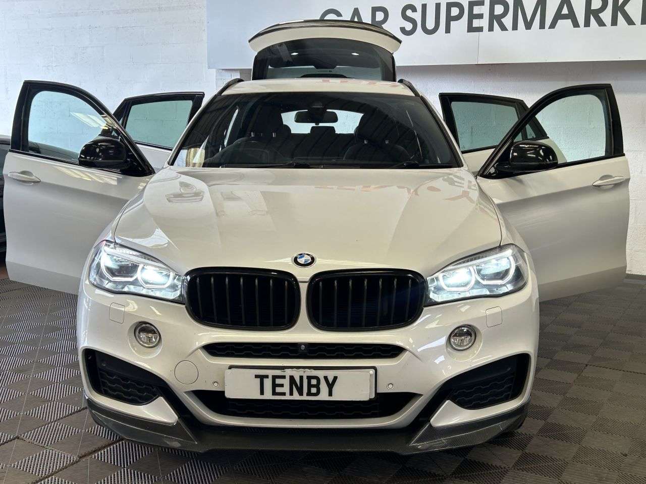 2017 BMW X6 2017 BMW X6