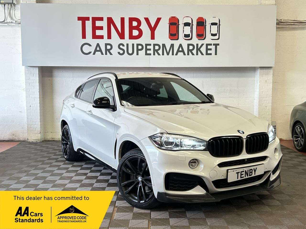 A 2017 BMW X6 3.0 40d M Sport SUV 5dr Diesel Auto xDrive Euro 6 (s/s) (313 ps) MSPORT PLU A 2017 BMW X6 3.0 40d M Sport SUV 5dr Diesel Auto xDrive Euro 6 (s/s) (313 ps) MSPORT PLU