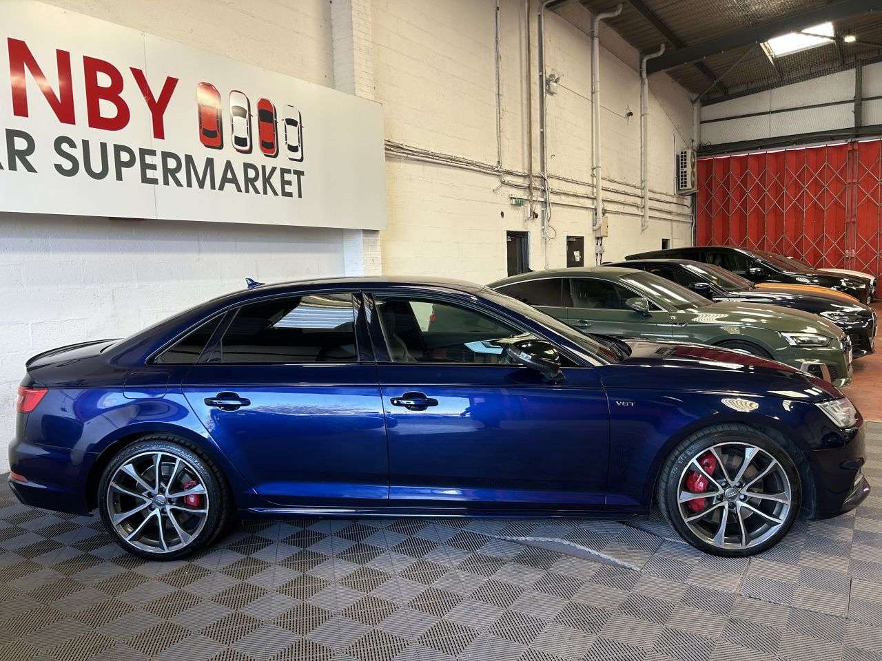 2017 AUDI S4 2017 AUDI S4
