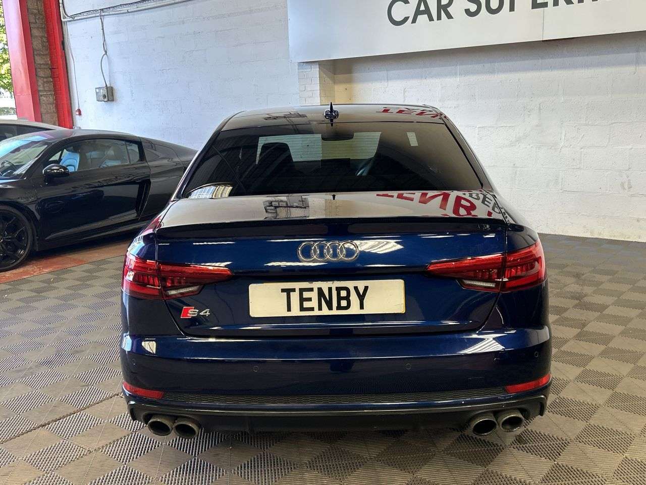 2017 AUDI S4 2017 AUDI S4