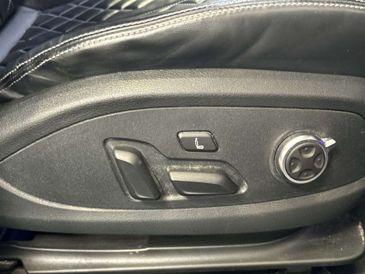 2017 AUDI S4 2017 AUDI S4