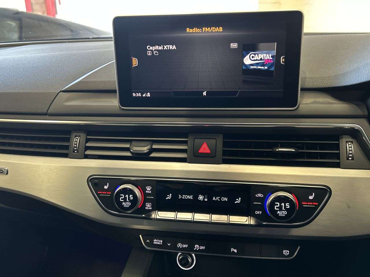 2017 AUDI S4 2017 AUDI S4