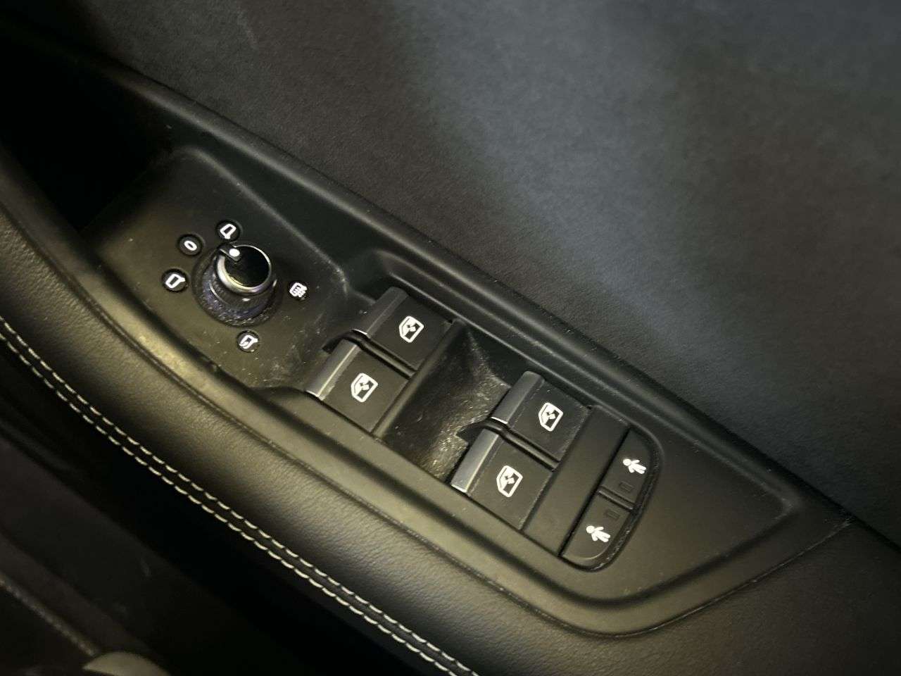 2017 AUDI S4 2017 AUDI S4