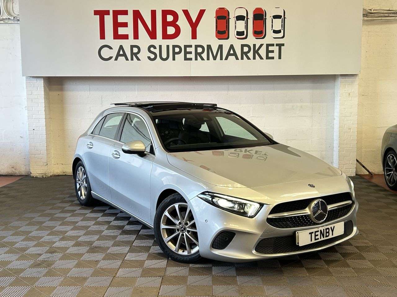 A 2019 MERCEDES-BENZ A CLASS 1.5 A180d Sport (Premium Plus) Hatchback 5dr Diesel 7G-DCT Euro 6 (s/s) (11 A 2019 MERCEDES-BENZ A CLASS 1.5 A180d Sport (Premium Plus) Hatchback 5dr Diesel 7G-DCT Euro 6 (s/s) (11