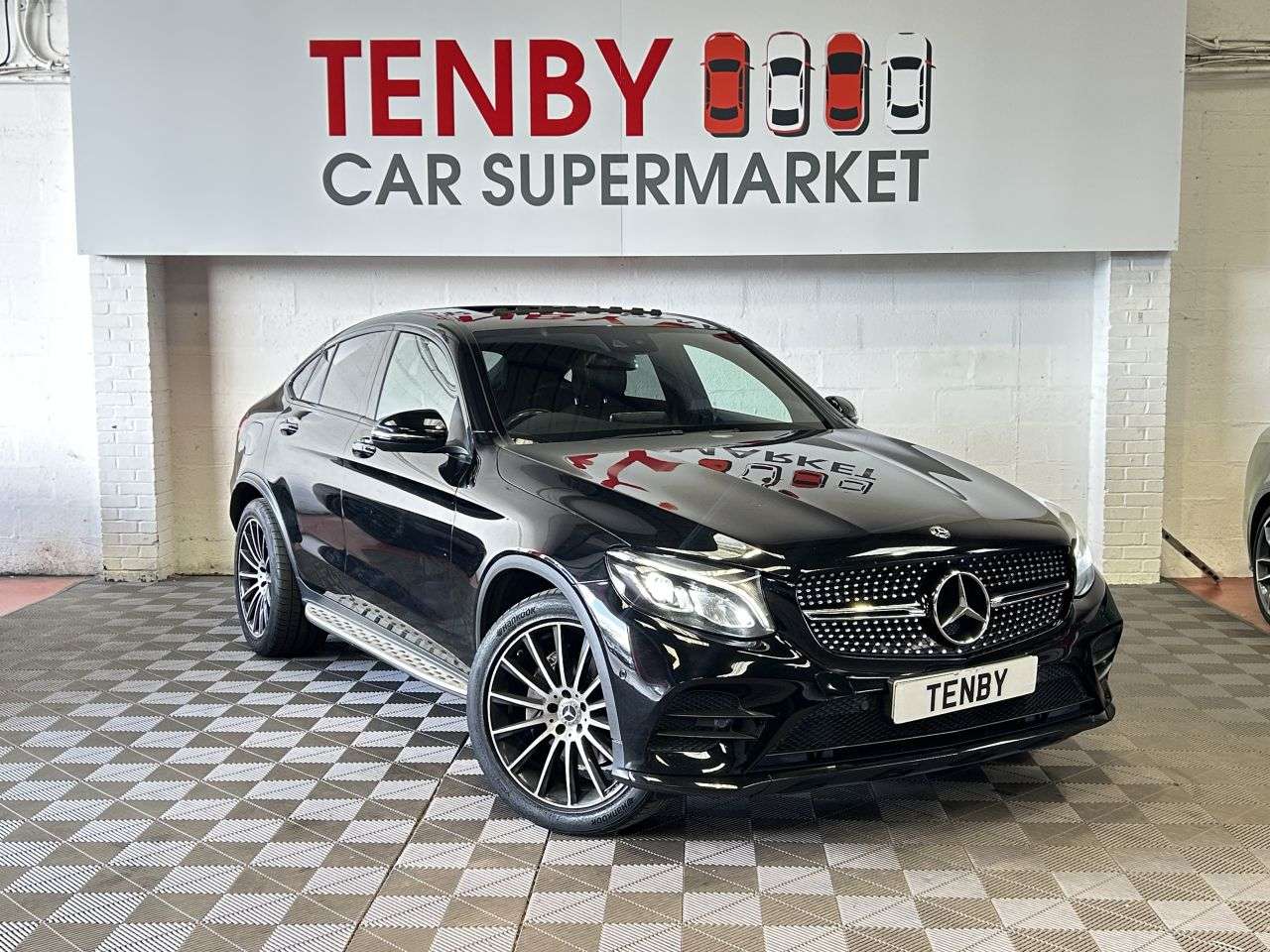 A 2018 MERCEDES-BENZ GLC 2.1 GLC250d AMG Line (Premium Plus) Coupe 5dr Diesel G-Tronic 4MATIC Euro 6 A 2018 MERCEDES-BENZ GLC 2.1 GLC250d AMG Line (Premium Plus) Coupe 5dr Diesel G-Tronic 4MATIC Euro 6