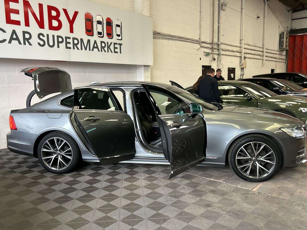 2020 VOLVO S90 2020 VOLVO S90