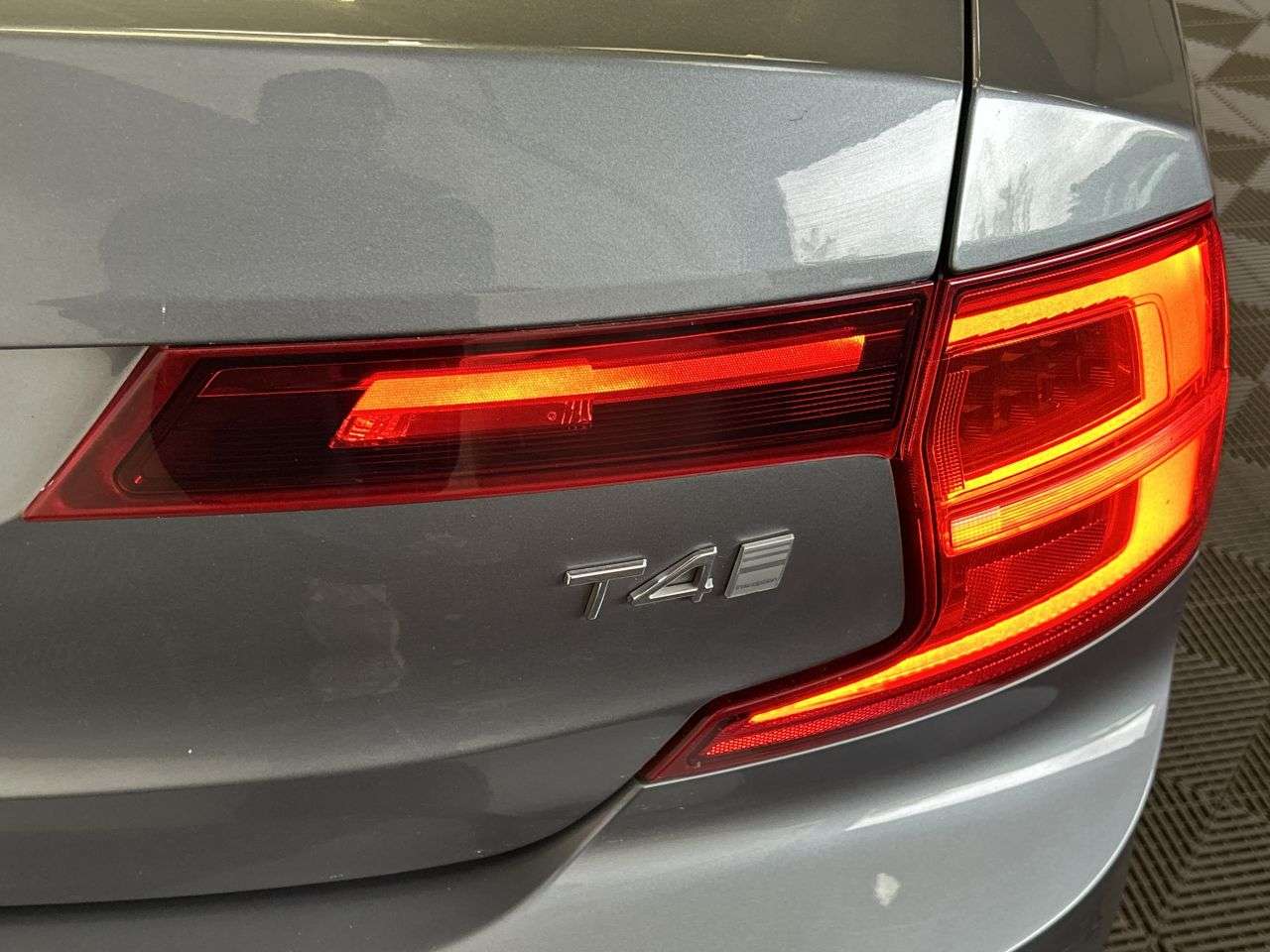2020 VOLVO S90 2020 VOLVO S90