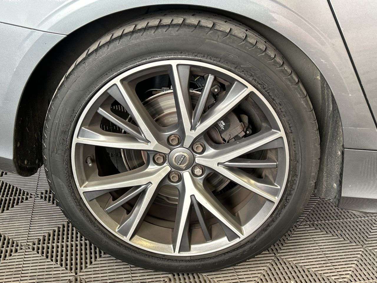 2020 VOLVO S90 2020 VOLVO S90