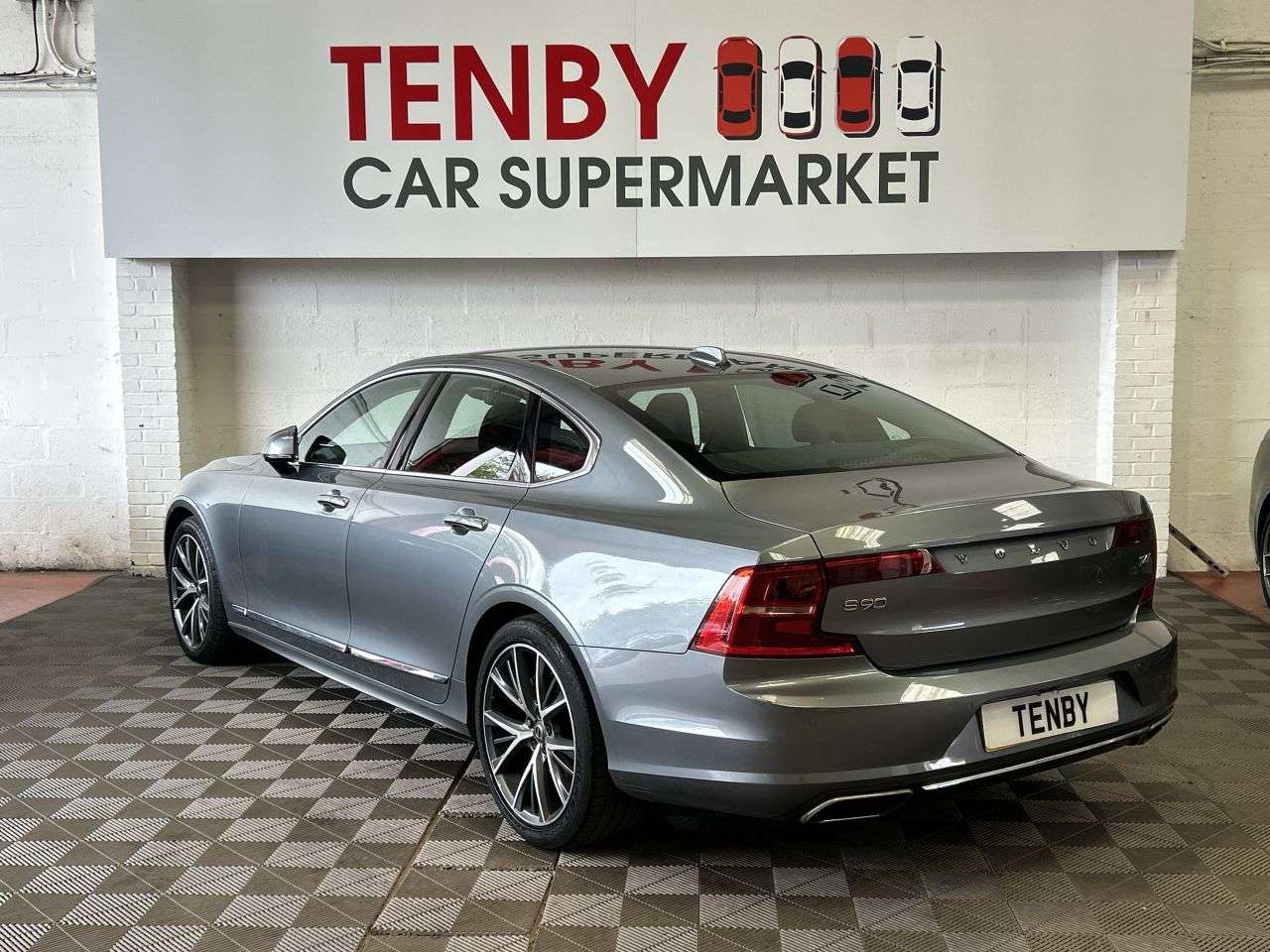 2020 VOLVO S90 2020 VOLVO S90