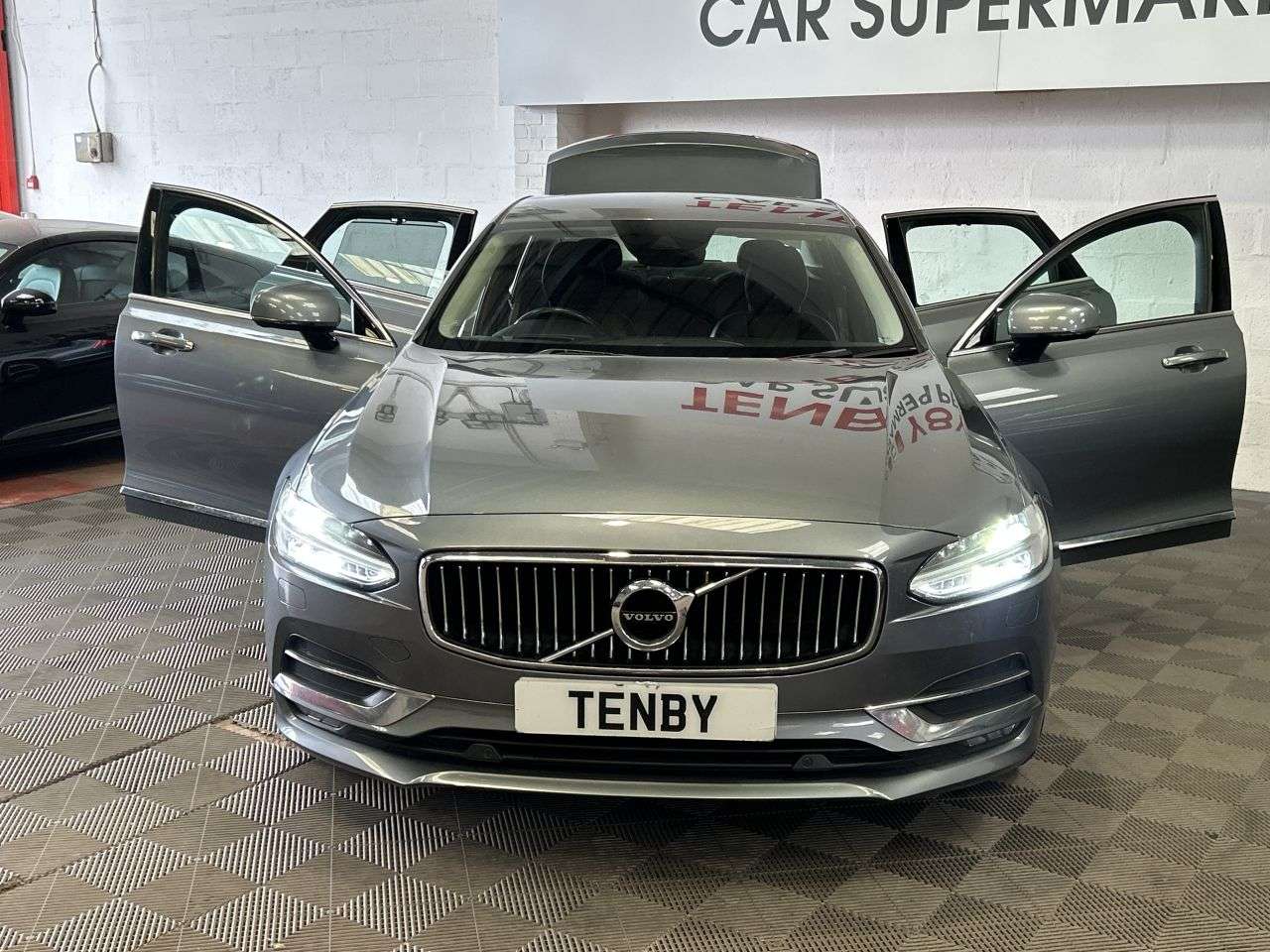 2020 VOLVO S90 2020 VOLVO S90