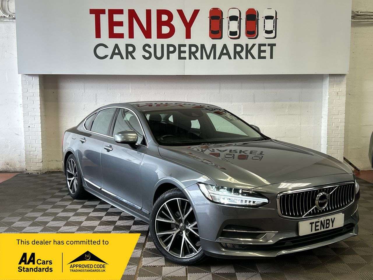A 2020 VOLVO S90 2.0 T4 Inscription Plus Saloon 4dr Petrol Auto Euro 6 (s/s) (190 ps) FHTD&C A 2020 VOLVO S90 2.0 T4 Inscription Plus Saloon 4dr Petrol Auto Euro 6 (s/s) (190 ps) FHTD&C