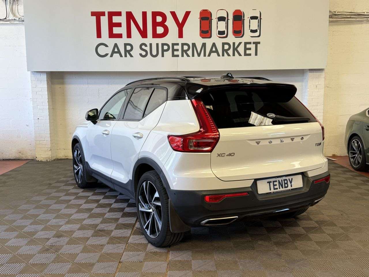 2018 VOLVO XC40 2018 VOLVO XC40