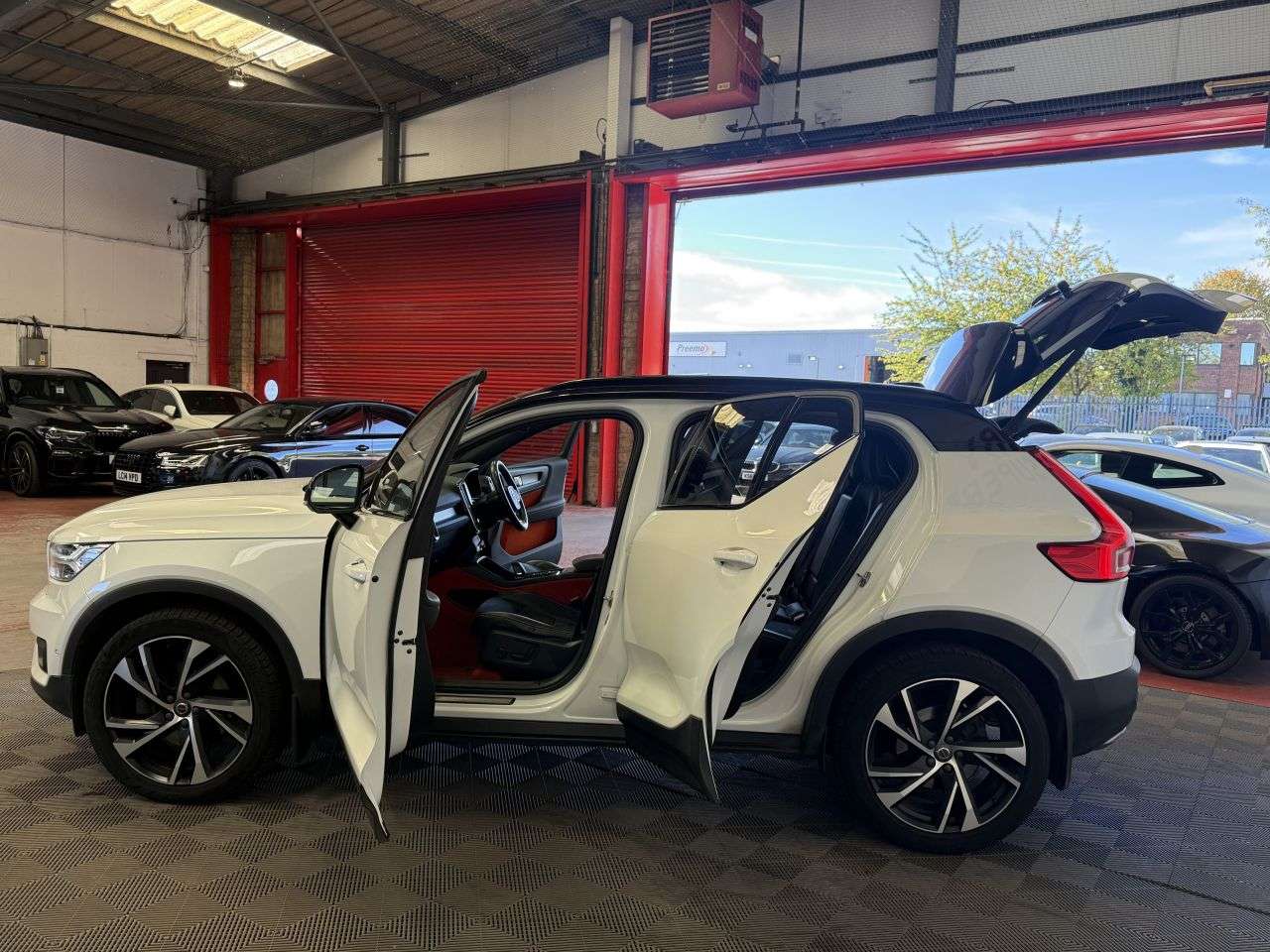 2018 VOLVO XC40 2018 VOLVO XC40